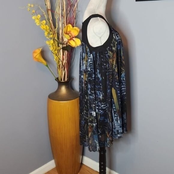 Vivienne Tam City Scape Blue Combo Dress Size Medium NWT - Picture 11 of 15